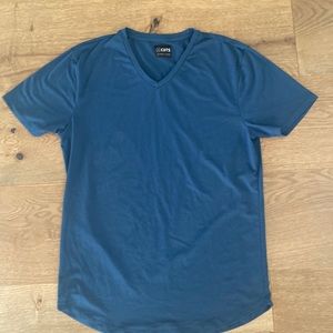 Cuts Clothing V-Neck Curved Hem T-Shirt